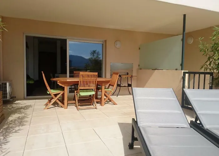 Apartment Studio 4 Personnes A Calvi, Toutes Commodites A Pied